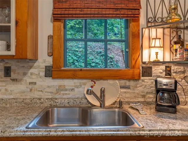 $315,000 | 1563 Green River Cove Road, Saluda, NC 28773