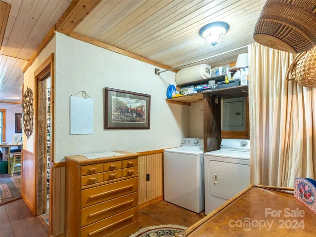 $315,000 | 1563 Green River Cove Road, Saluda, NC 28773