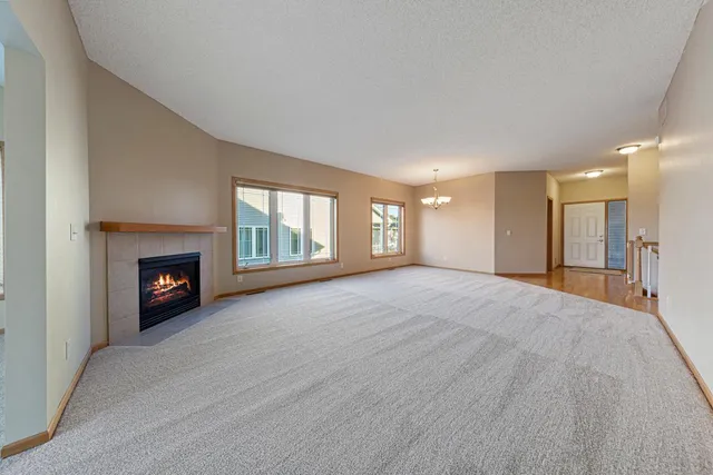 $279,900 | 2712 Village Drive, Faribault, MN 55021