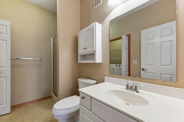 $279,900 | 2712 Village Drive, Faribault, MN 55021