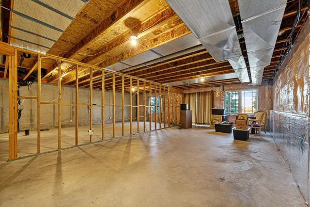 $279,900 | 2712 Village Drive, Faribault, MN 55021