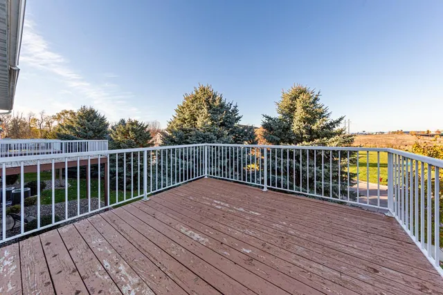 $279,900 | 2712 Village Drive, Faribault, MN 55021