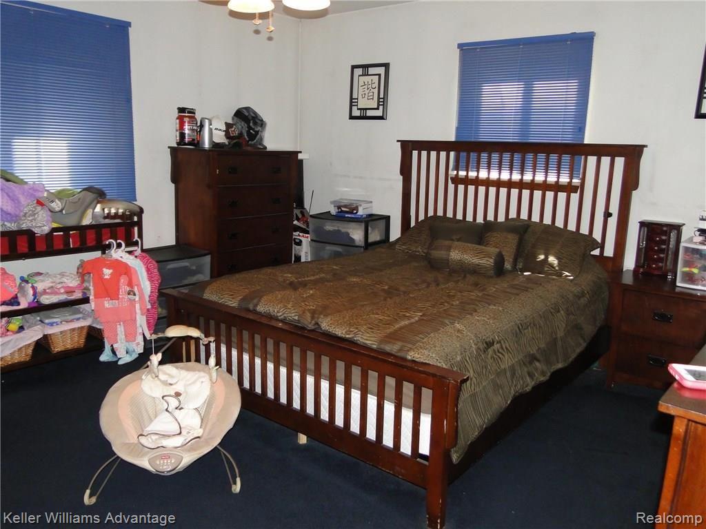 2740 South Commerce Road Walled Lake, MI 48390 - Photo 7 of 15 Master Bedroom.jpg