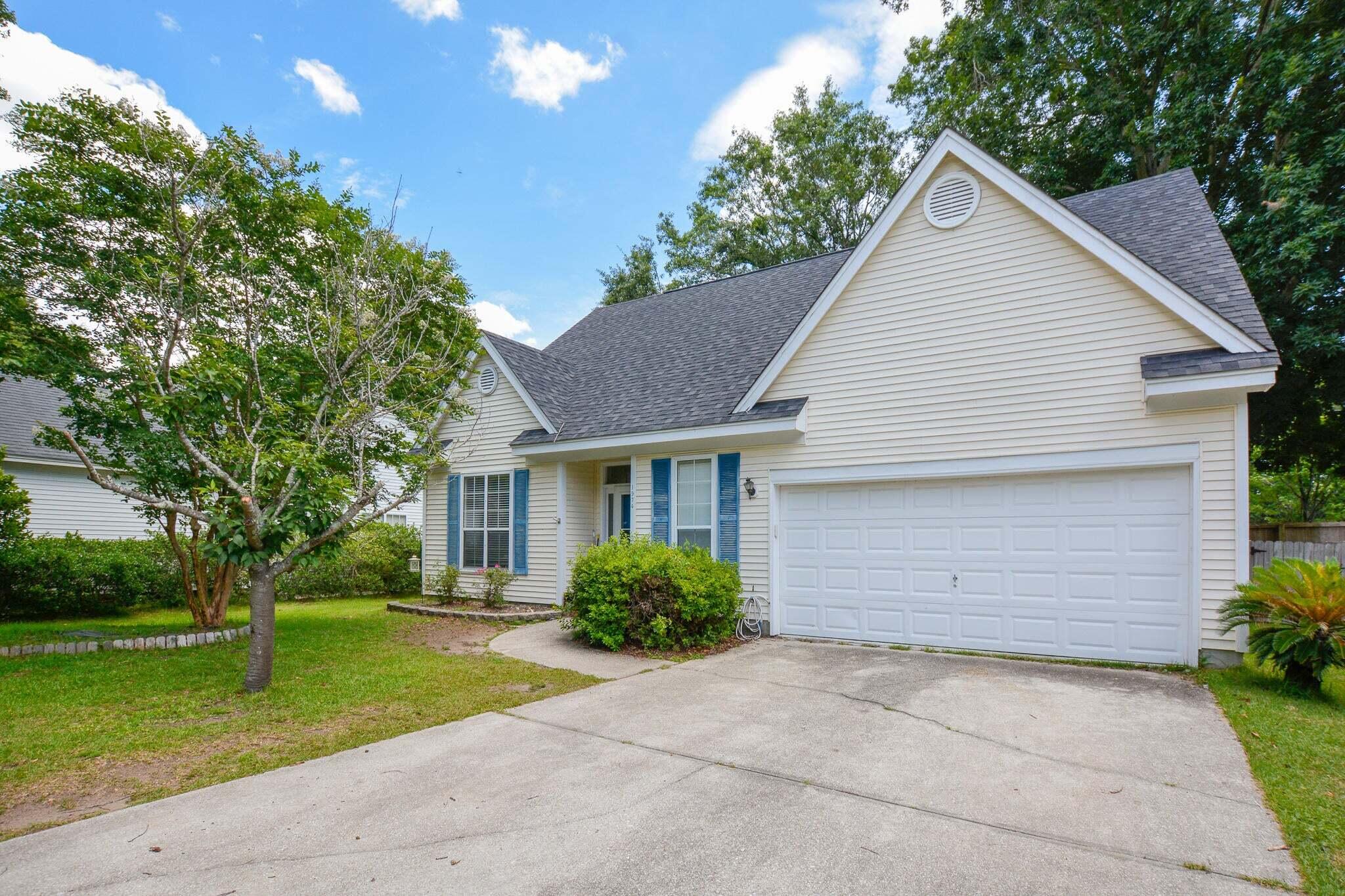 1974 Oak Tree Lane Mount Pleasant, SC 29464 - Photo 1 of 24 20220628131923001152000000-o