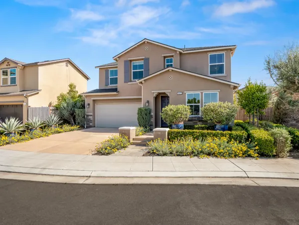 $574,900 | 6421 West Indianapolis Avenue, Fresno, CA 93723