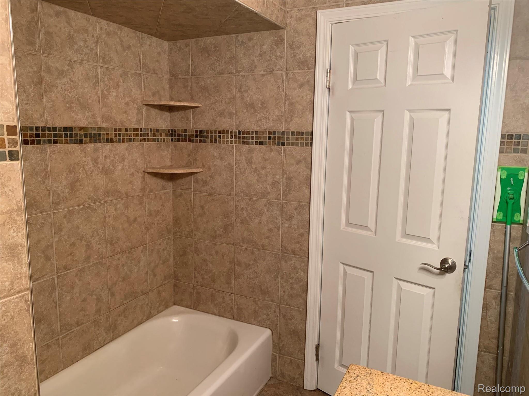 12029 Inkster Road Livonia, MI 48150 - Photo 19 of 26 IMG_6433.JPG