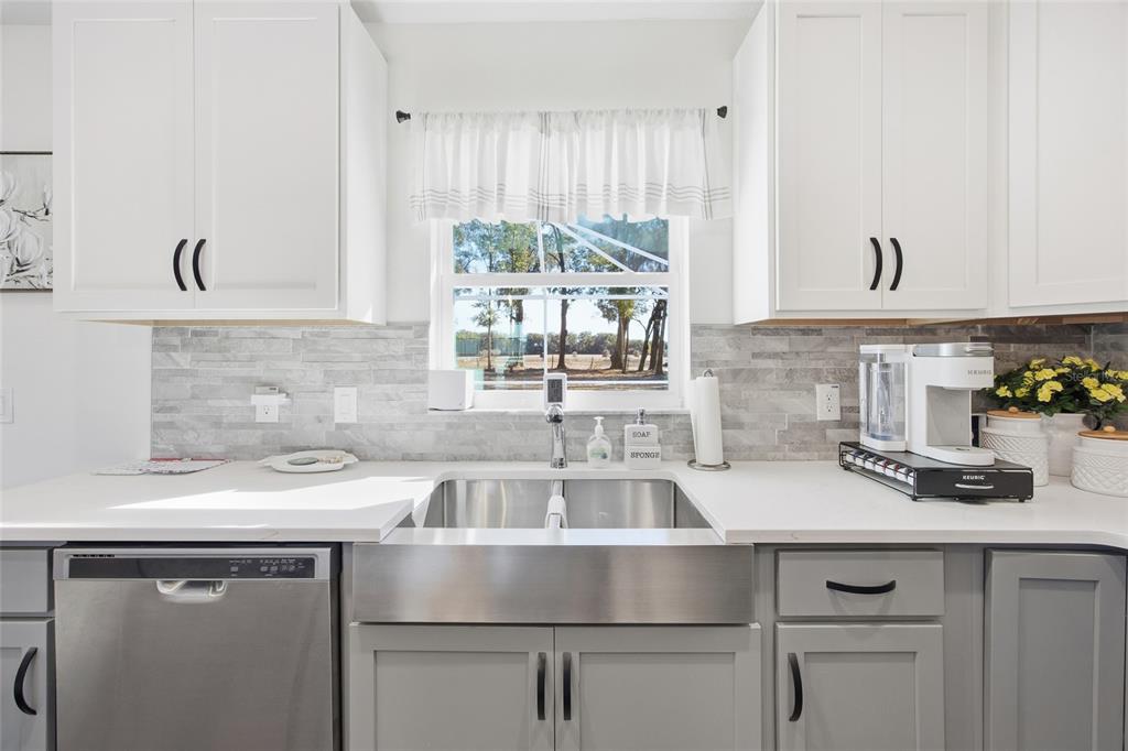 1740 Northeast 160th Place Citra, FL 32113 - Photo 15 of 47