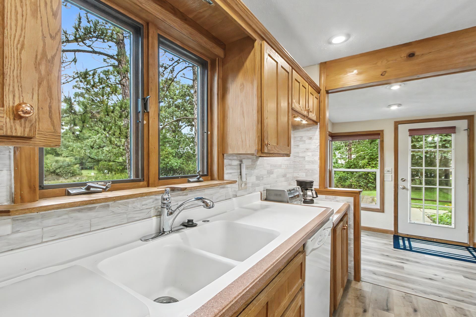 801 Saddle Ridge Portage, WI 53901 - Photo 10 of 52 Gallery Image 10