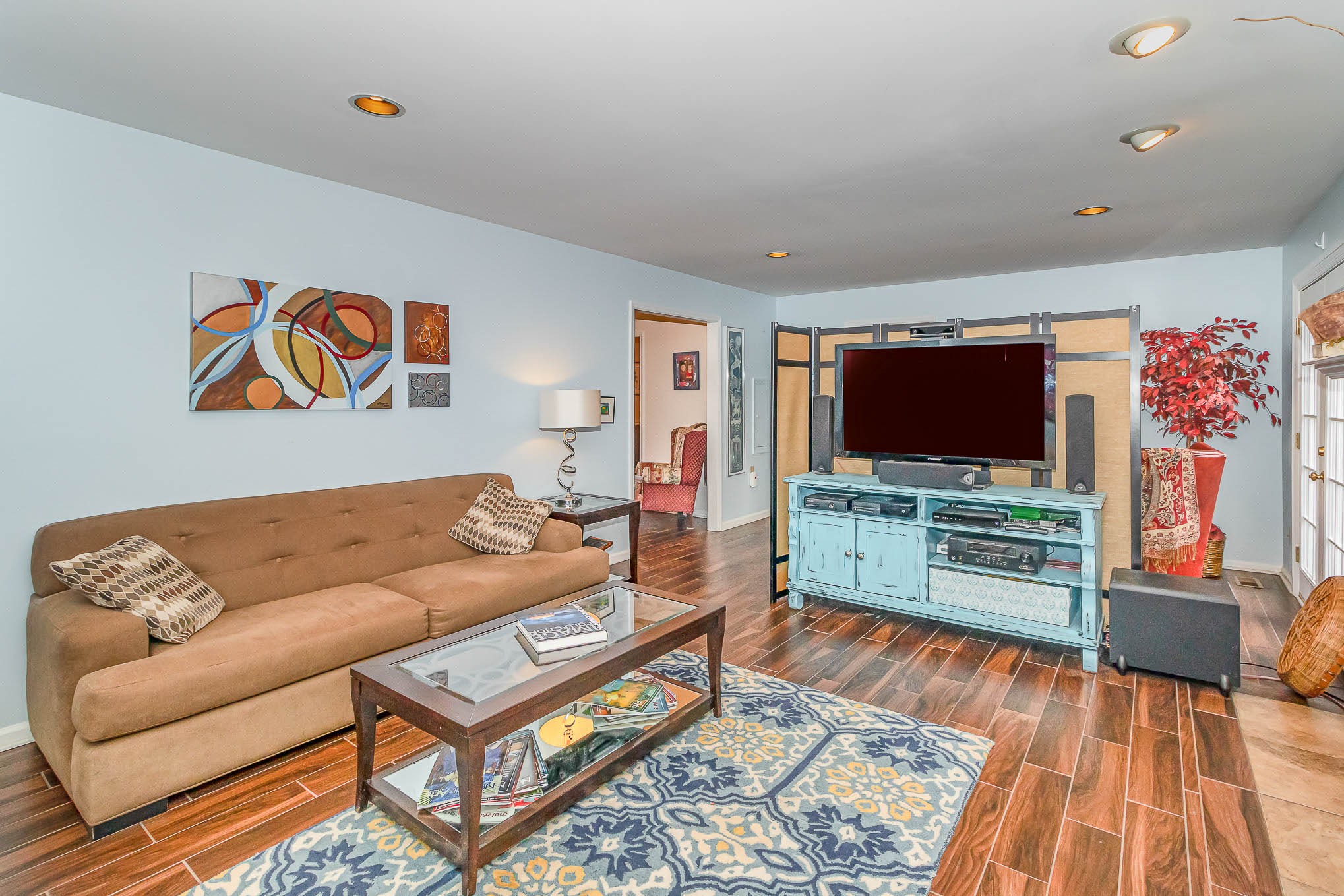 2437 Ravine Drive Nashville, TN 37217 - Photo 11 of 33 a living room with furniture and a flat screen tv