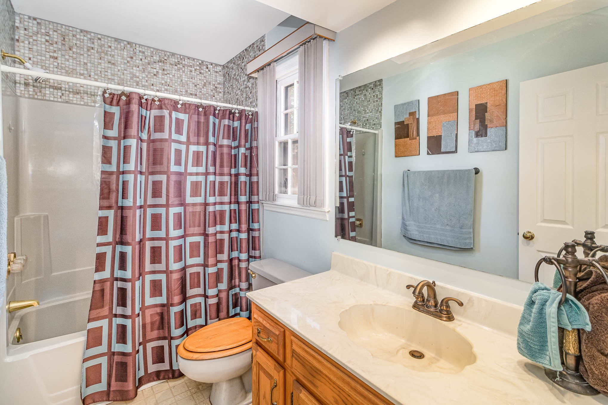 2437 Ravine Drive Nashville, TN 37217 - Photo 20 of 33 a bathroom with a sink toilet and shower