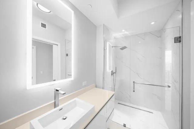 $2,077,000 | 3100 North Ocean Drive, Unit H1608, Singer Island, FL 33404