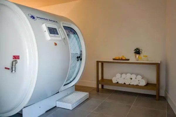 $2,077,000 | 3100 North Ocean Drive, Unit H1608, Singer Island, FL 33404