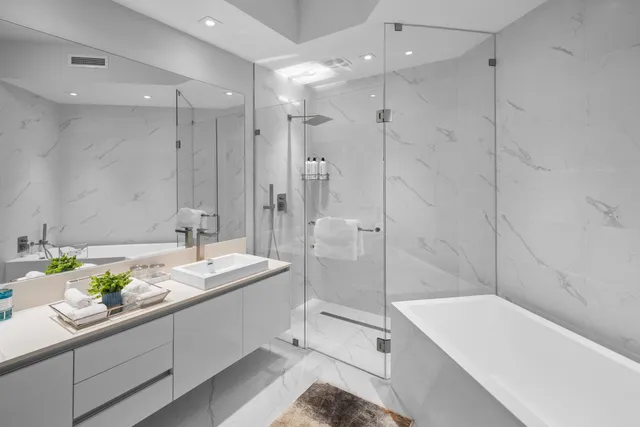 $2,077,000 | 3100 North Ocean Drive, Unit H1608, Singer Island, FL 33404