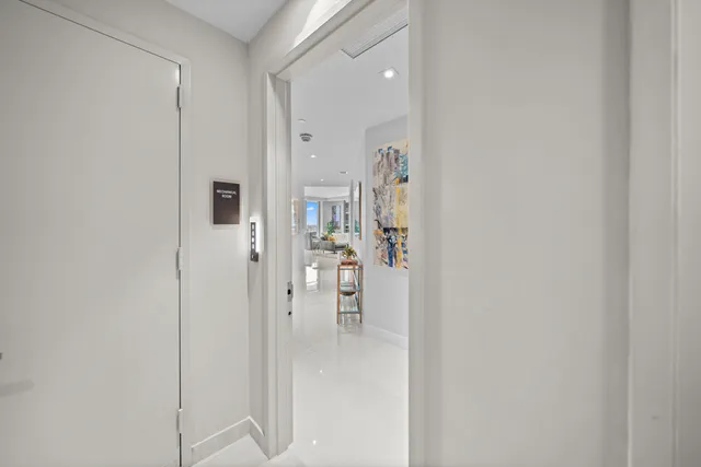 $2,077,000 | 3100 North Ocean Drive, Unit H1608, Singer Island, FL 33404