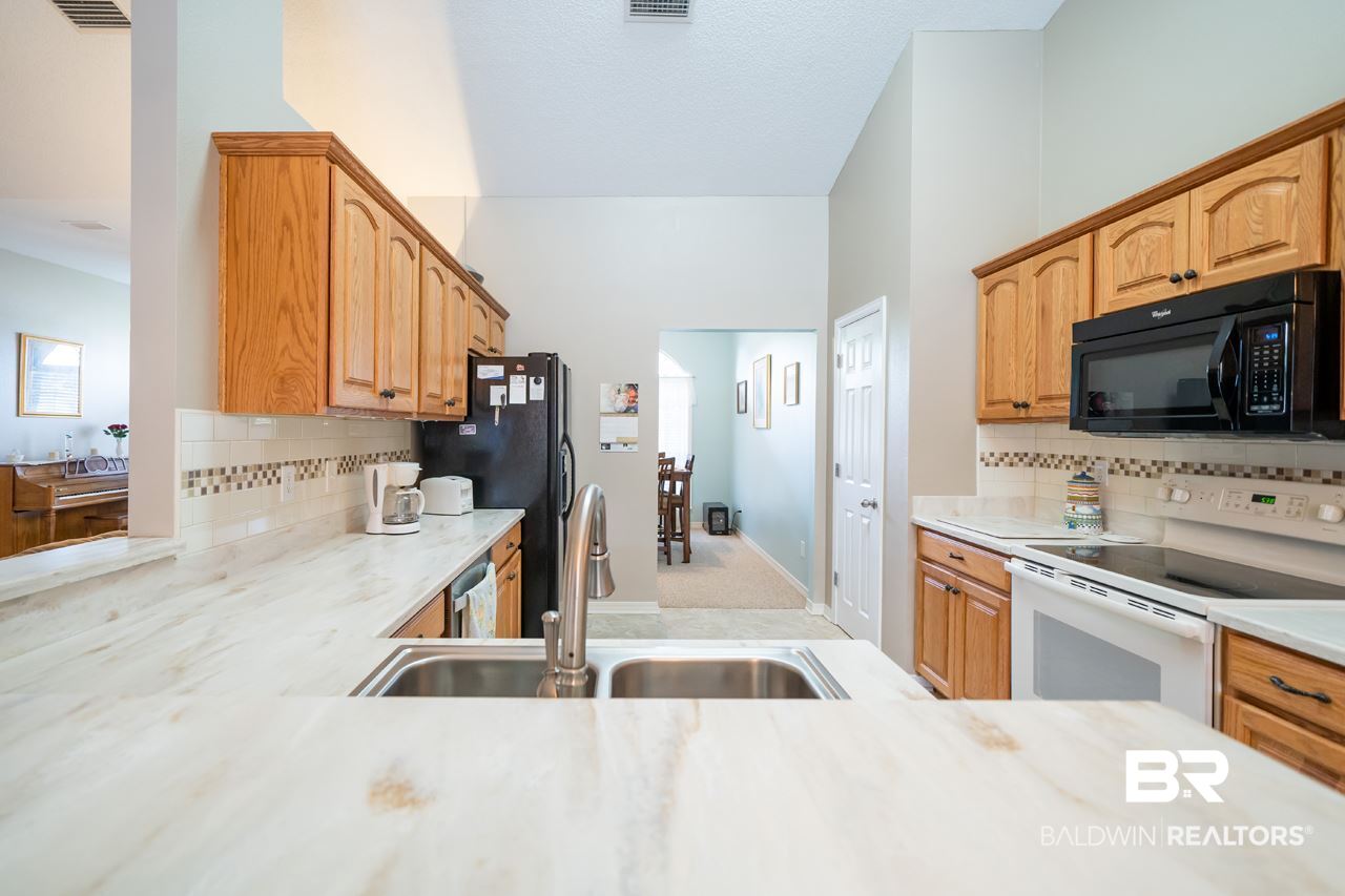354 Manchester Lane Foley, AL 36535 - Photo 7 of 39 Kitchen