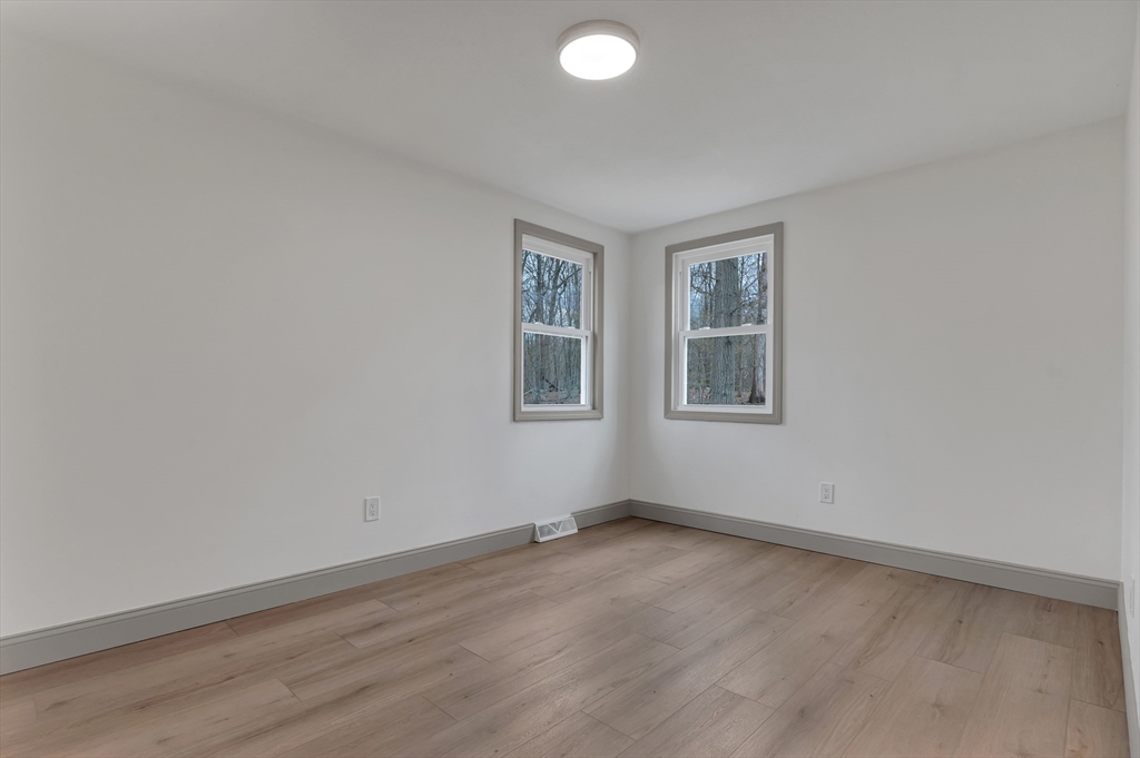 40 Brick Kiln Road North Attleboro, MA 02760 - Photo 19 of 33