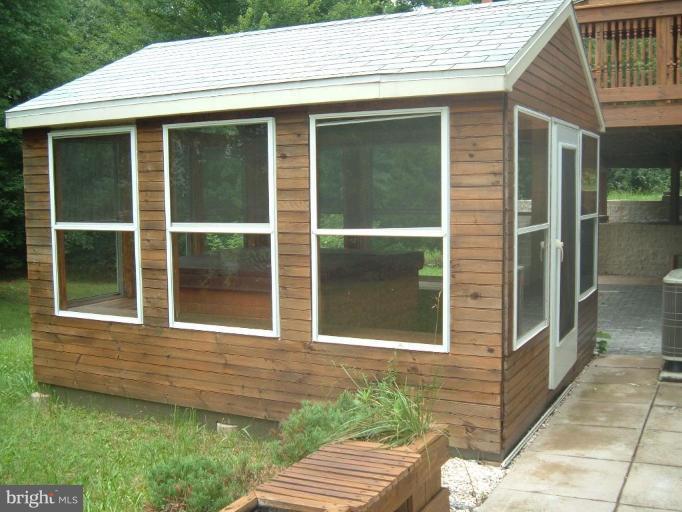 167 Doc Stone Road Stafford, VA 22556 - Photo 3 of 23 Hot Tub
