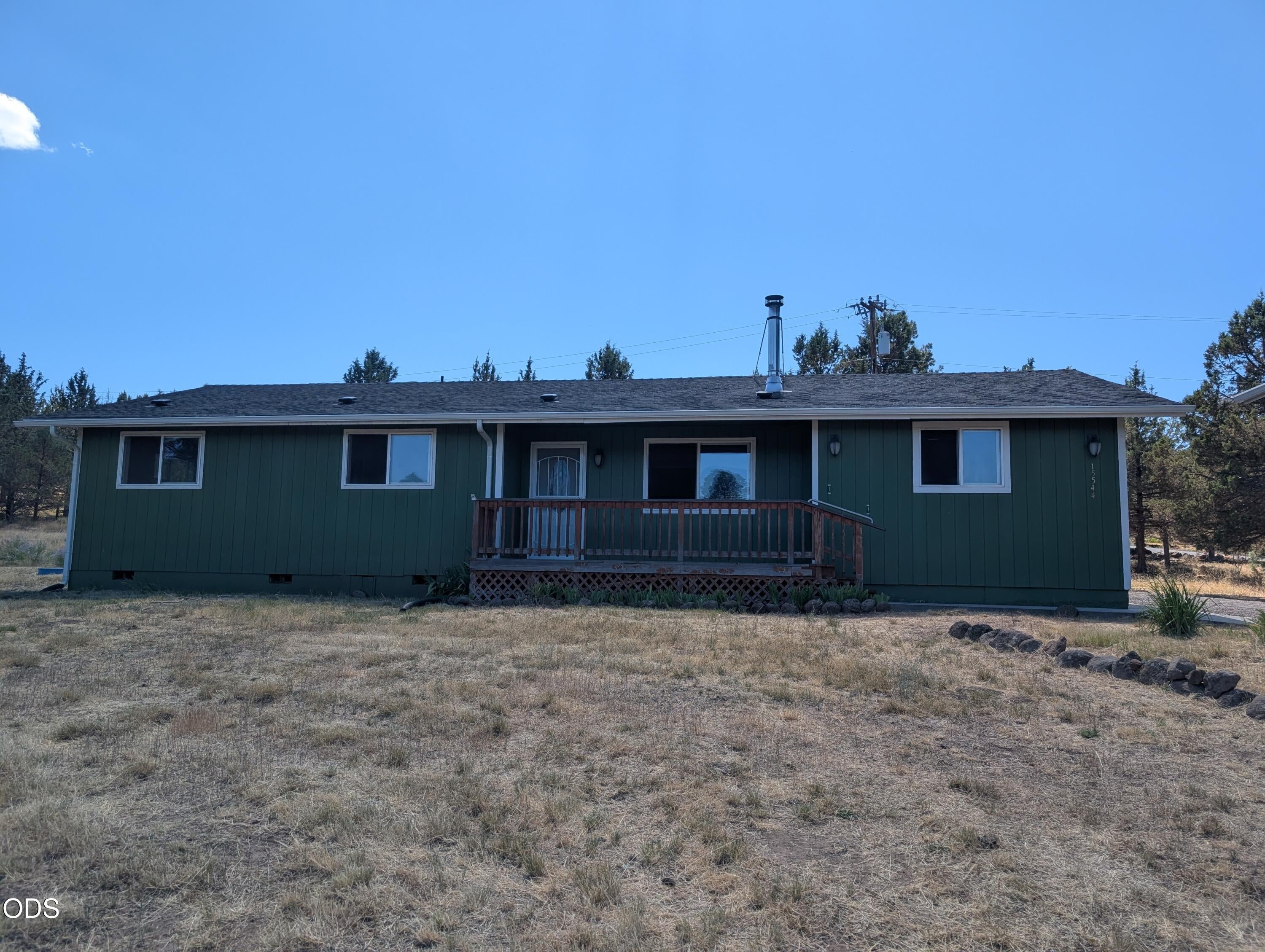 15527 Buck Road Klamath Falls, OR 97603 - Photo 2 of 38