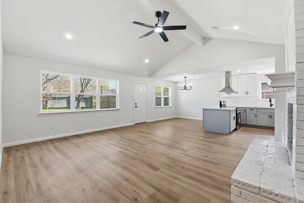 $2,000 | 7310 Sonnet Glen Lane, Houston, TX 77095