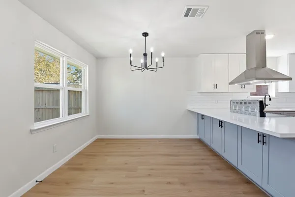 $2,000 | 7310 Sonnet Glen Lane, Houston, TX 77095