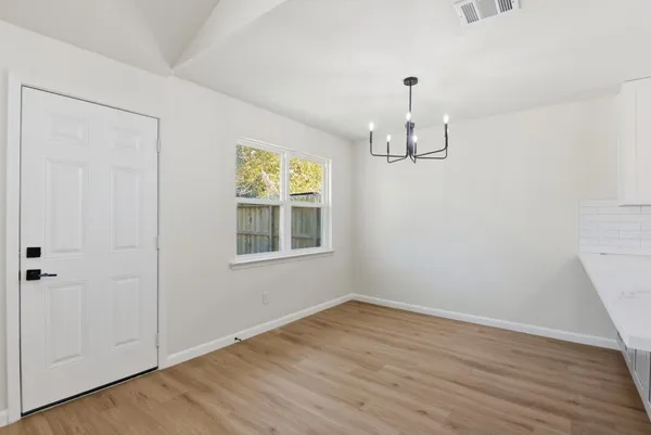 $2,000 | 7310 Sonnet Glen Lane, Houston, TX 77095