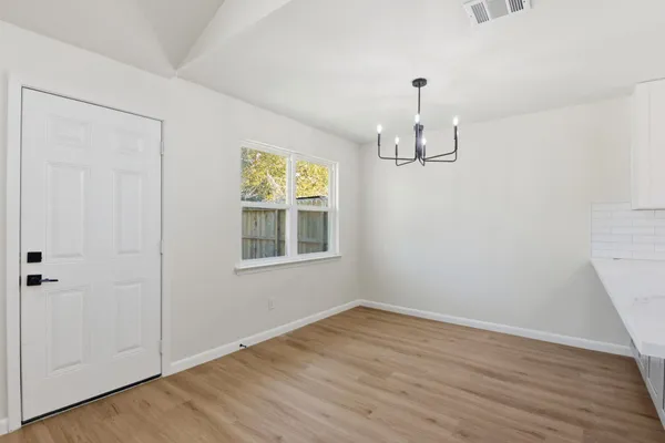 $2,000 | 7310 Sonnet Glen Lane, Houston, TX 77095