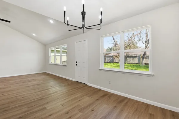 $2,000 | 7310 Sonnet Glen Lane, Houston, TX 77095