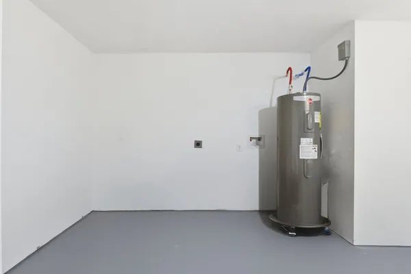 $2,000 | 7310 Sonnet Glen Lane, Houston, TX 77095