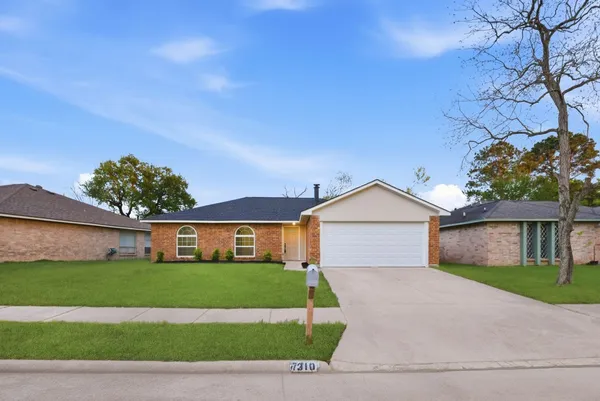 $2,000 | 7310 Sonnet Glen Lane, Houston, TX 77095