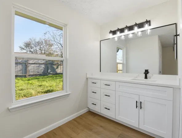 $2,000 | 7310 Sonnet Glen Lane, Houston, TX 77095