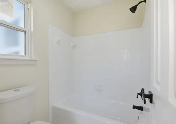 $2,000 | 7310 Sonnet Glen Lane, Houston, TX 77095