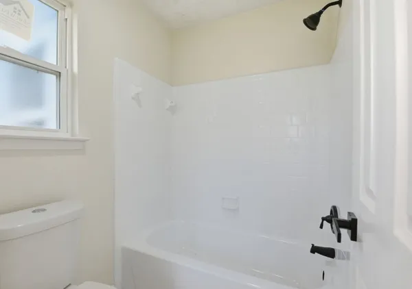 $2,000 | 7310 Sonnet Glen Lane, Houston, TX 77095