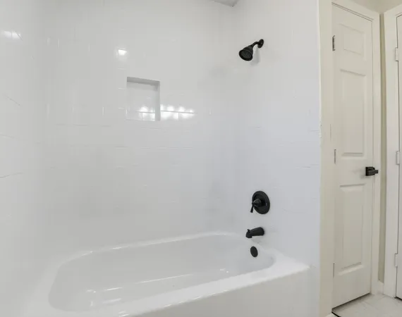 $2,000 | 7310 Sonnet Glen Lane, Houston, TX 77095