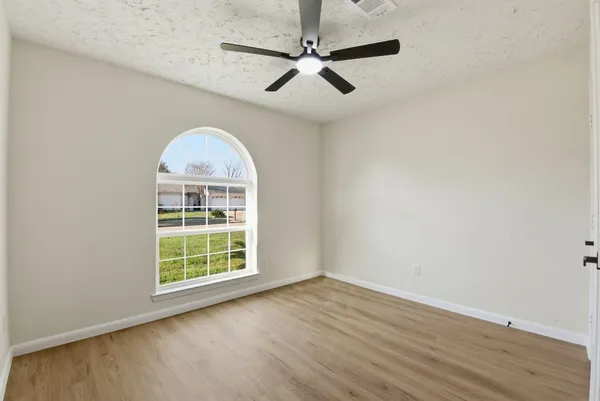 $2,000 | 7310 Sonnet Glen Lane, Houston, TX 77095