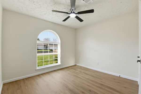 $2,000 | 7310 Sonnet Glen Lane, Houston, TX 77095