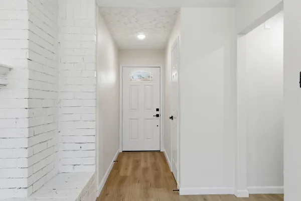 $2,000 | 7310 Sonnet Glen Lane, Houston, TX 77095