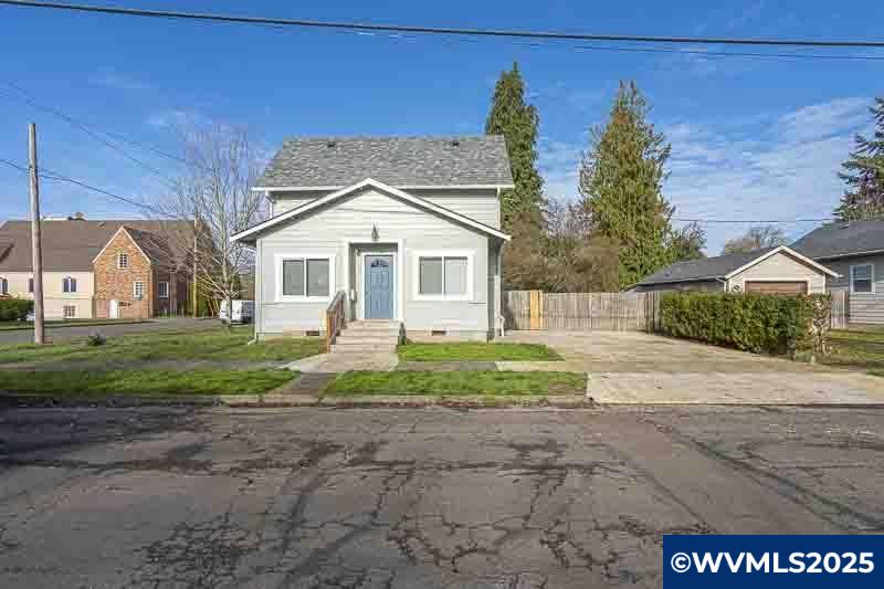 125 Southeast Pine Street Albany, OR 97321 - Photo 1 of 16