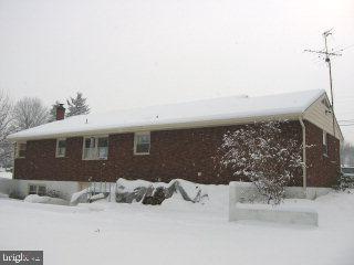 156 North Reamstown Road Stevens, PA 17578 - Photo 2 of 3 Gallery Image 2
