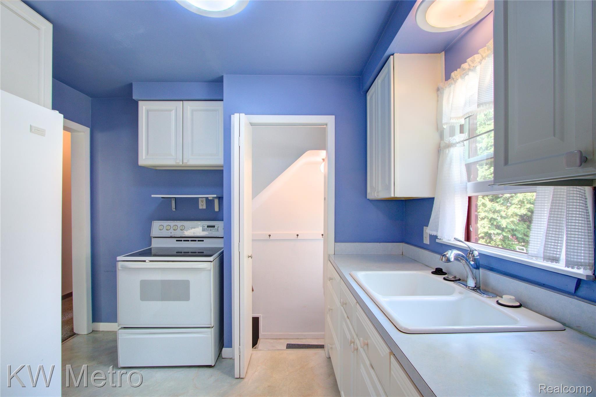 1659 Columbia Road Berkley, MI 48072 - Photo 9 of 33 1659 Columbia Rd. 9