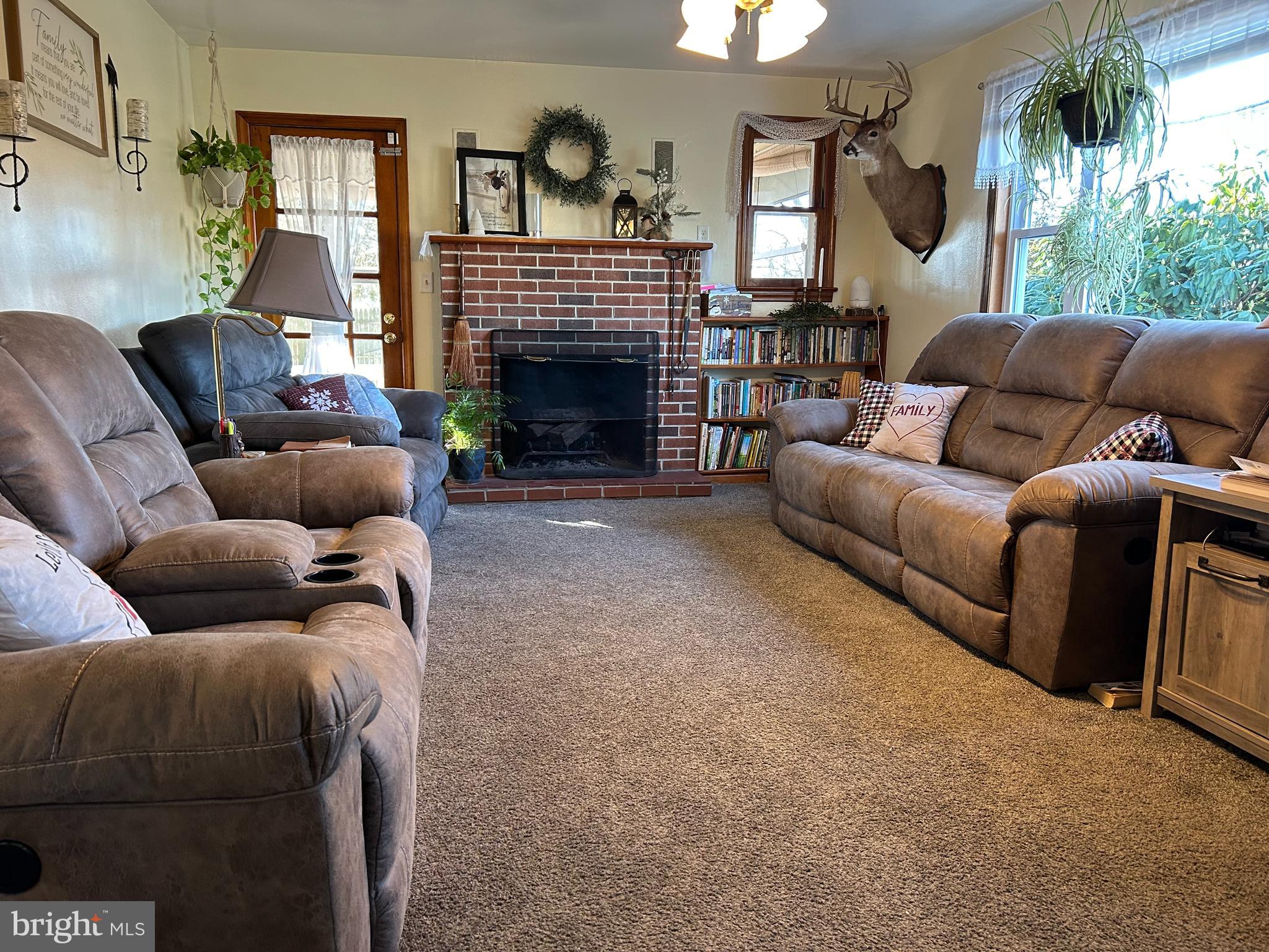 56 Acton Station Road Salem, NJ 08079 - Photo 15 of 24 living room