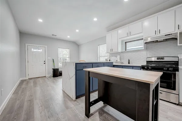 $1,350 | 6725 Avenue K, Unit B, Houston, TX 77011