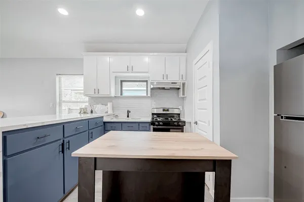 $1,350 | 6725 Avenue K, Unit B, Houston, TX 77011