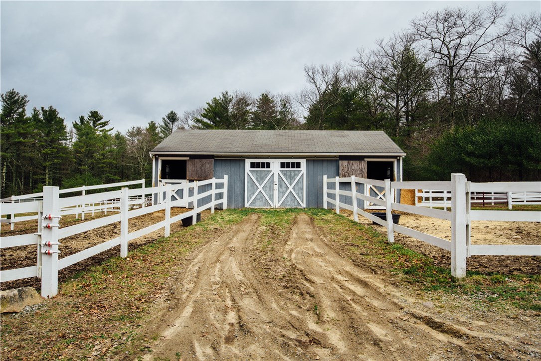 45 Falcon Ridge Drive Exeter, RI 02822 - Photo 7 of 11