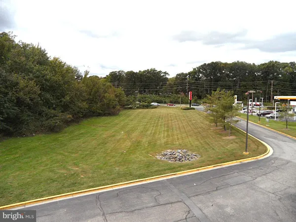 a house view with a outdoor space