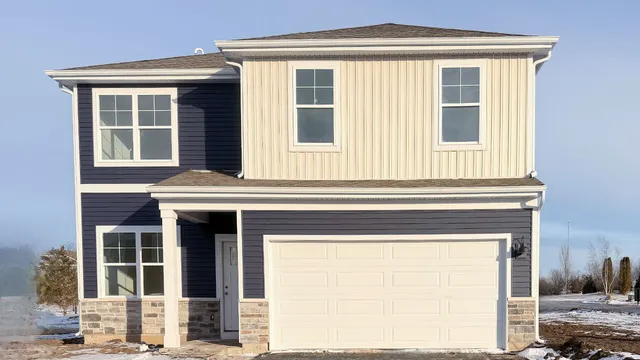 $384,990 | 2514 Winterberry Trail, Wonder Lake, IL 60097