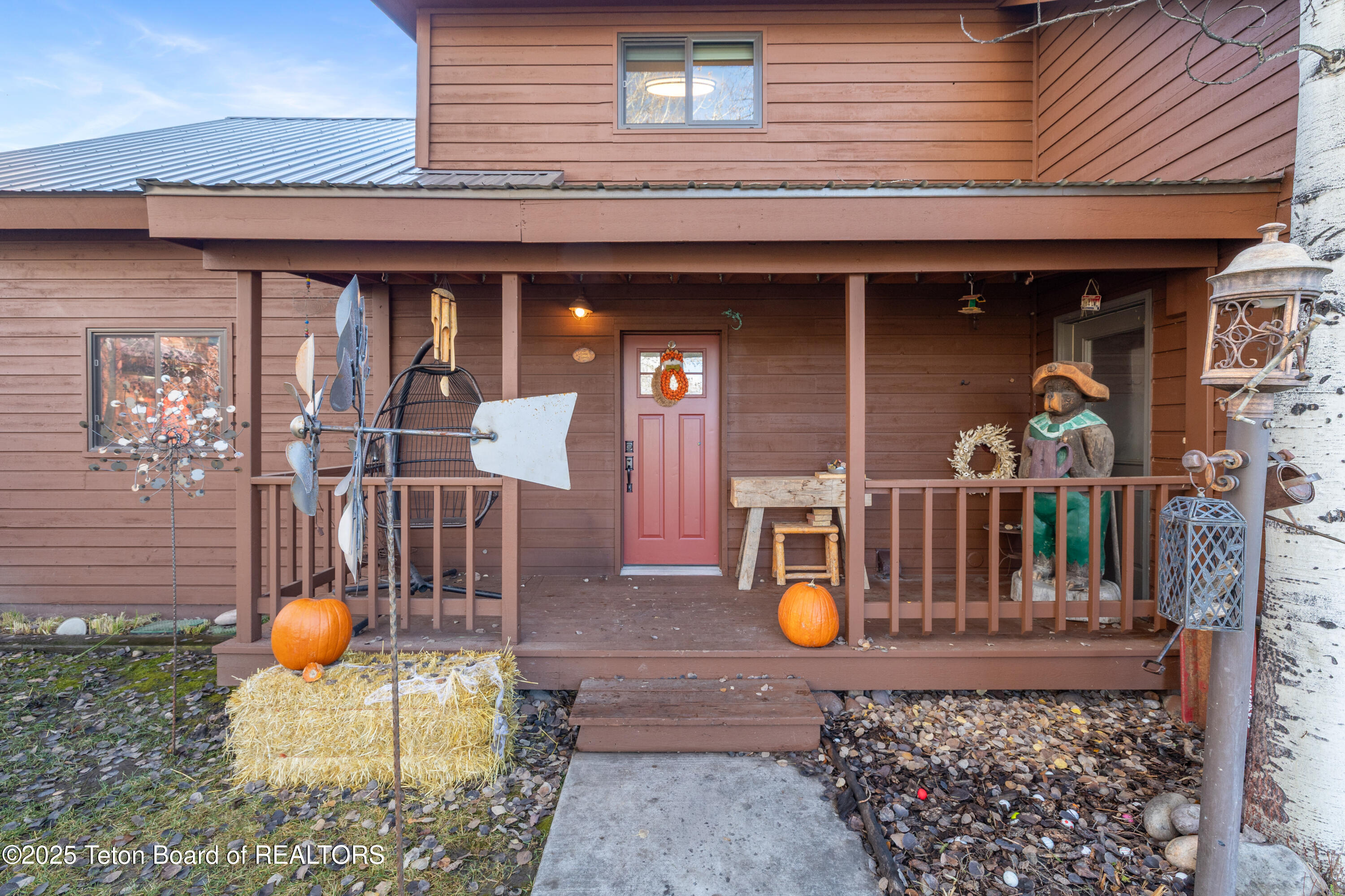 3140 West King Eider Road Jackson, WY 83001 - Photo 17 of 20 Front Entry
