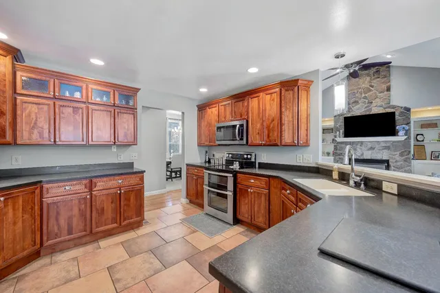 $612,500 | 22348 Nevada Court, Lawrenceburg, IN 47025