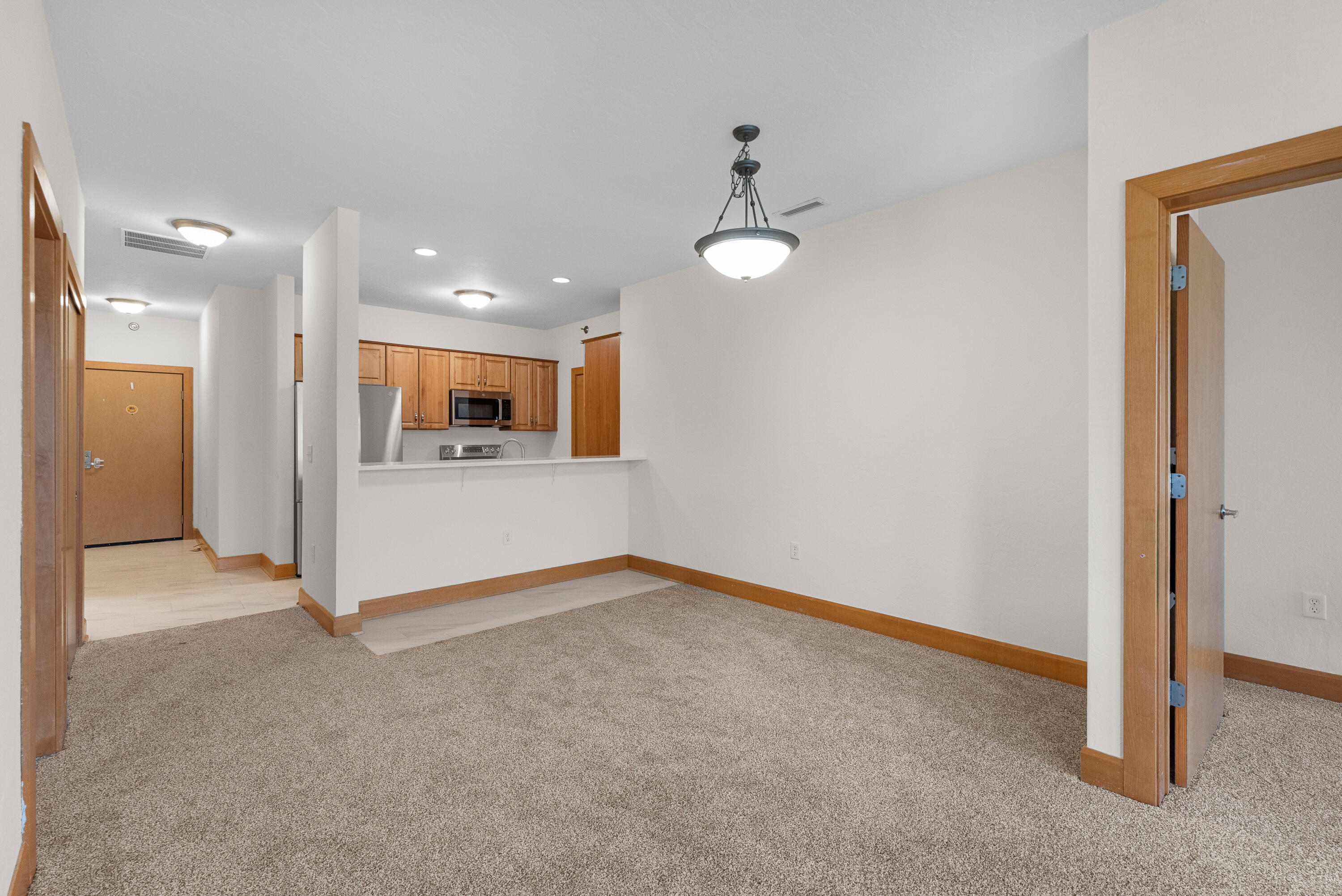 N74W13737 Appleton Avenue, Unit 107 Menomonee Falls, WI 53051 - Photo 13 of 31 N74W13737 Appleton Ave 107-7
