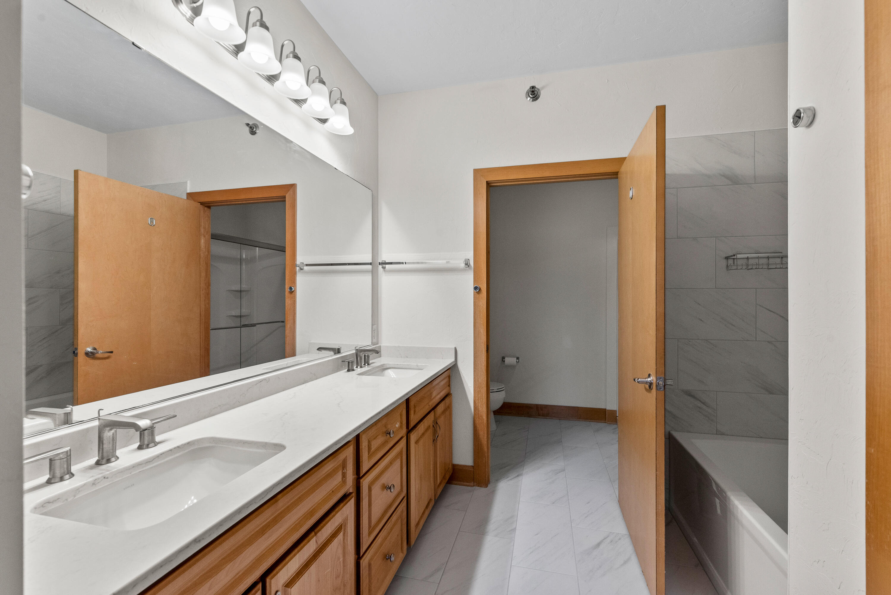 N74W13737 Appleton Avenue, Unit 107 Menomonee Falls, WI 53051 - Photo 17 of 31 N74W13737 Appleton Ave 107-2