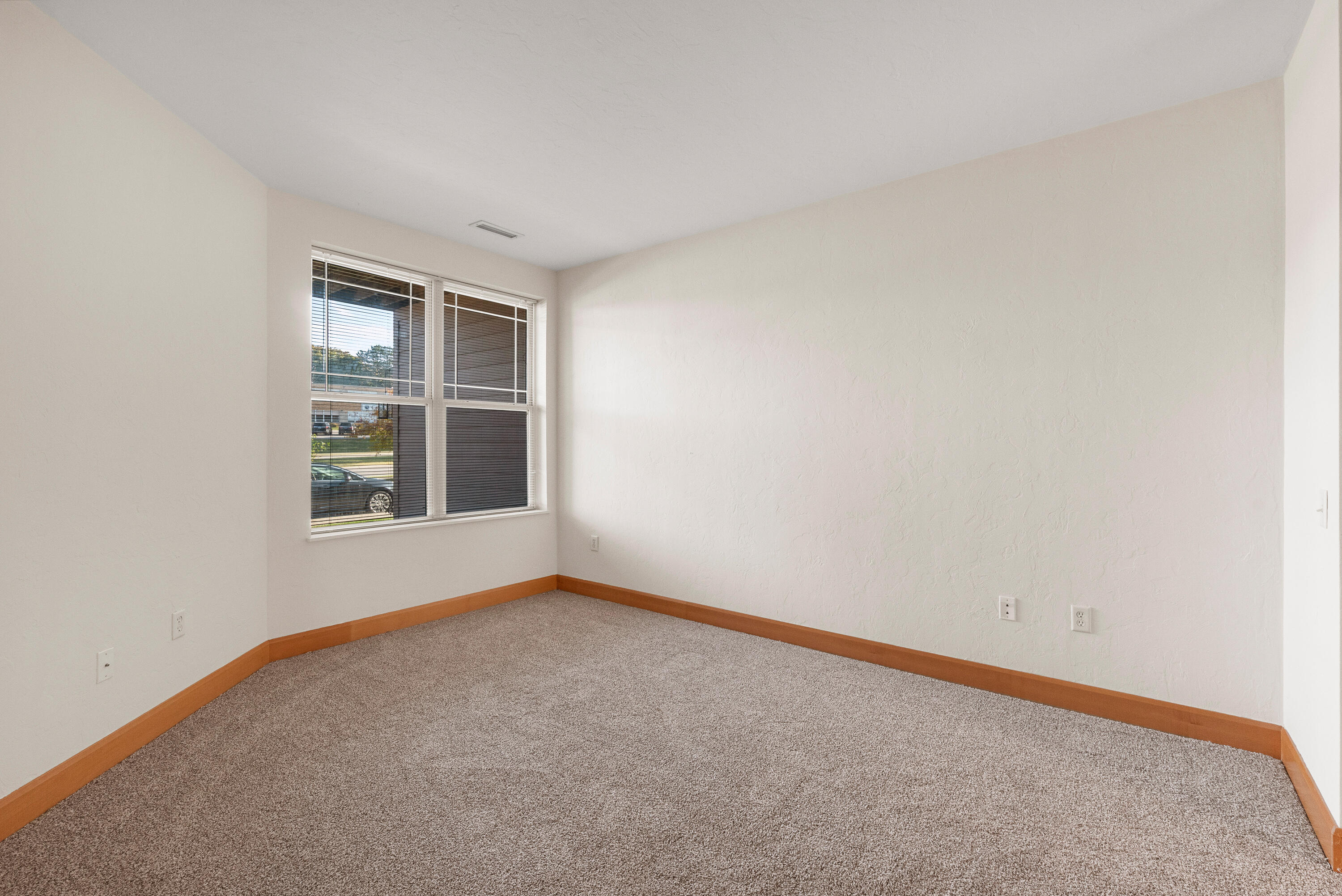 N74W13737 Appleton Avenue, Unit 107 Menomonee Falls, WI 53051 - Photo 22 of 31 N74W13737 Appleton Ave 107-8